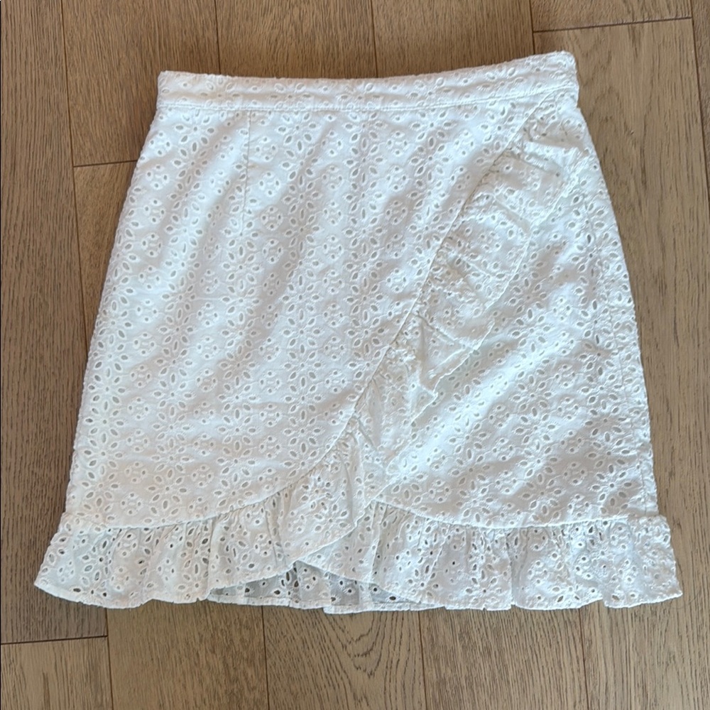 SNIDEL Elegant White Eyelet Embroidered Mini Skirt | Size 0